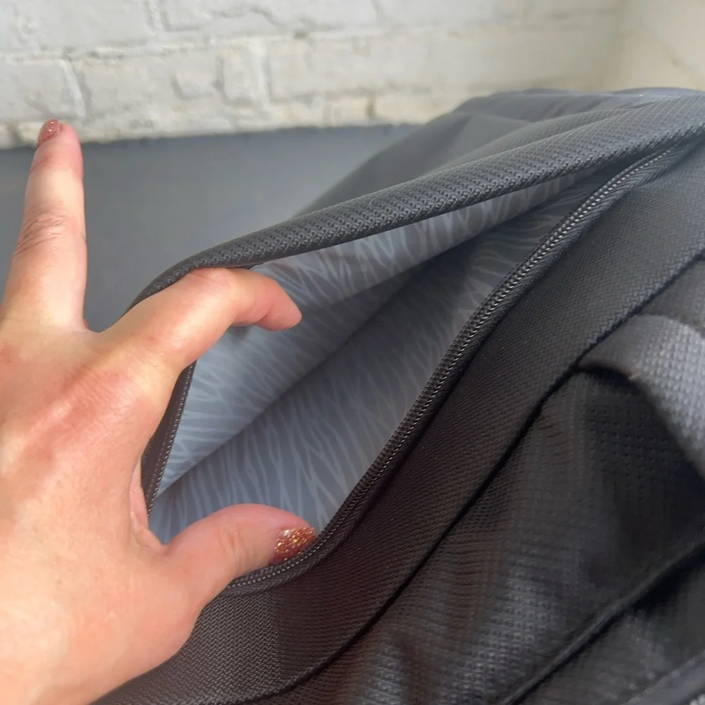 Ricardo Black Thermal Insulated LunchTravel Tote Laptop Bag